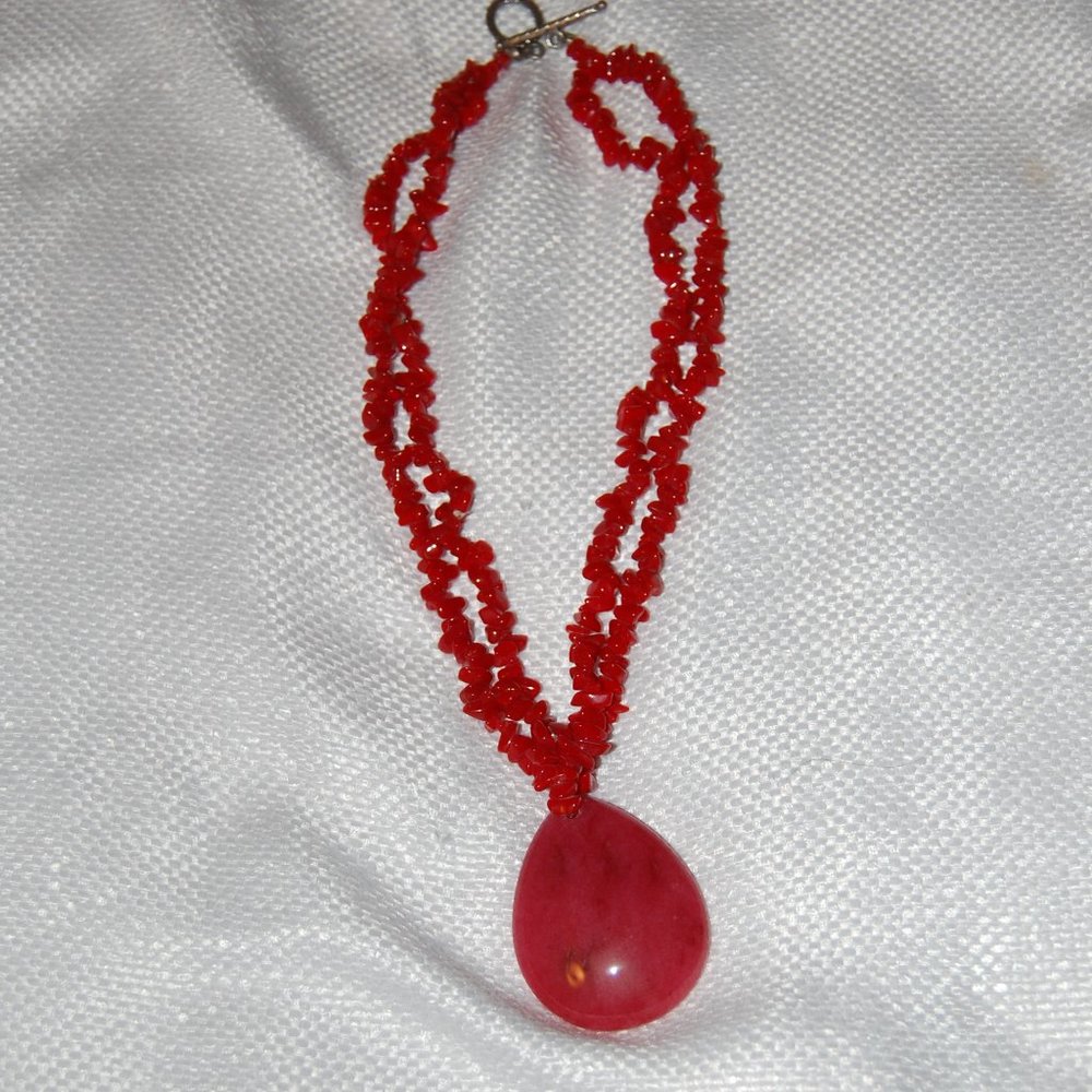 Red Coral Necklace W/ Coral Chips and Coral Colored Center Medallion